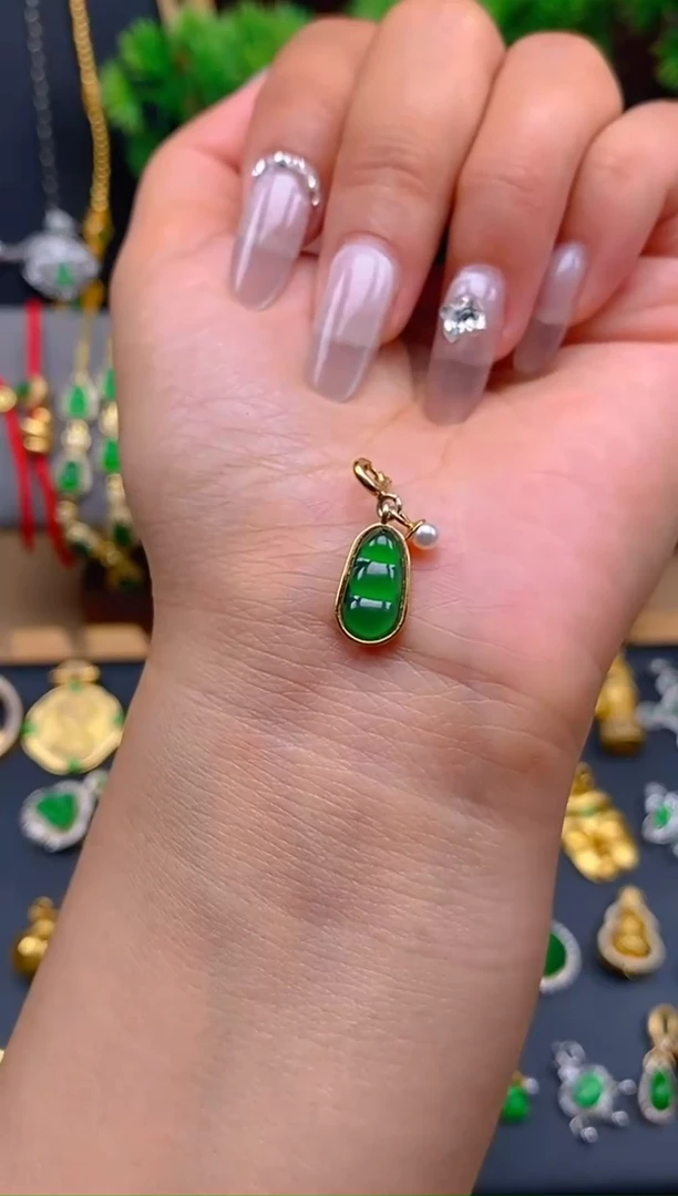 吊坠(不含链)银S925镶嵌翡翠豆子万能扣