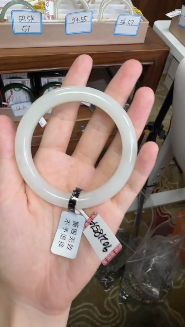 未镶嵌手镯和田玉57