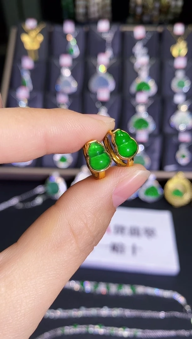 【闪购商品】翡翠耳饰未镶嵌葫芦耳包