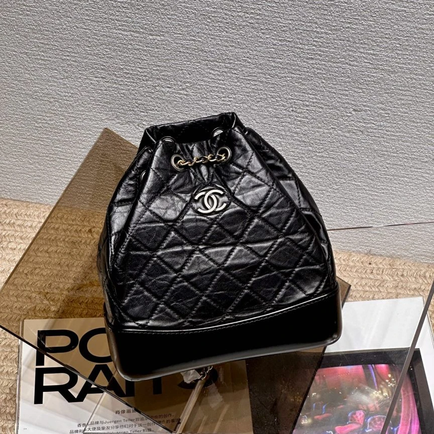 99新 Chanel/香奈儿 18S 黑银牛皮流浪双肩包 25开