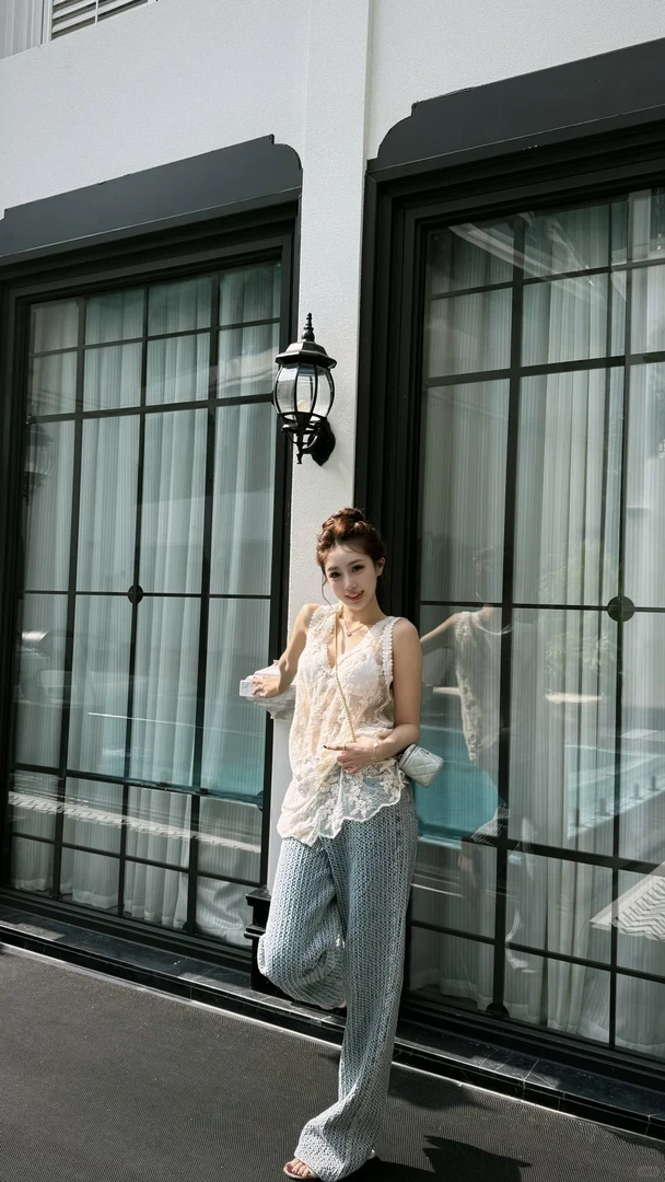 法式白色蕾丝v领吊带背心女夏季外穿内搭性感辣妹微透无袖小上衣