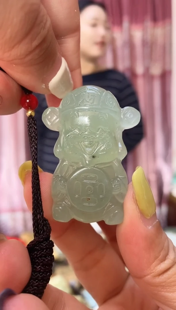 未镶嵌岫玉吊坠