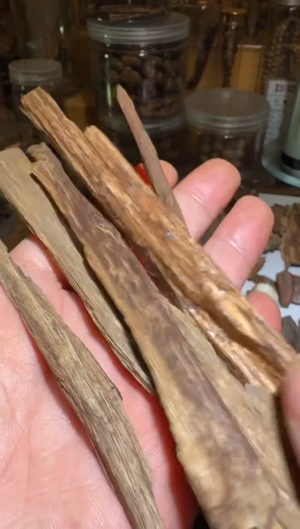 沉香沉香碎屑马泥涝21.9克