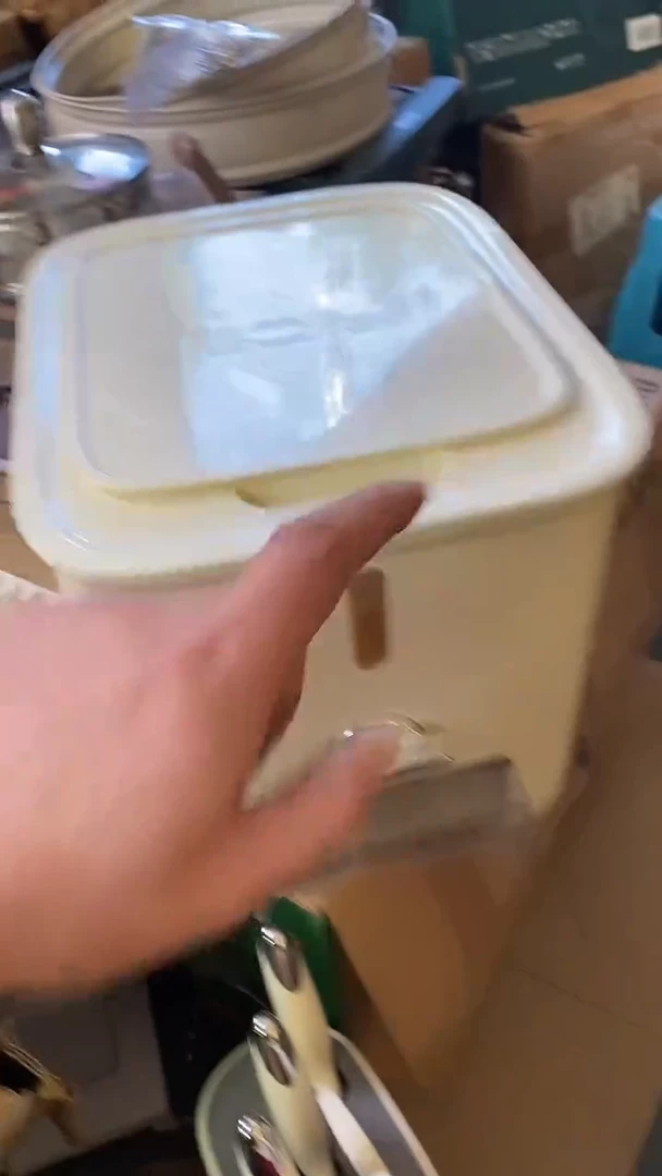 1定量米桶8斤 白