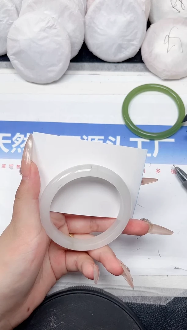 石英质玉手镯未镶嵌153-