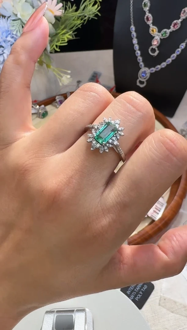 【闪购商品】祖母绿戒指银S925镶嵌戒指