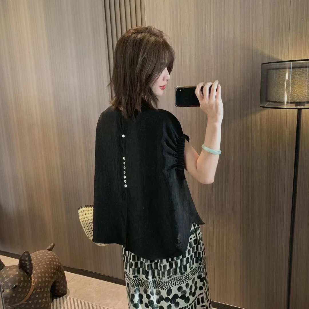 XIAR【贝壳扣醋酸】阔太太时髦短袖设计感上衣老钱风松弛感女装夏季