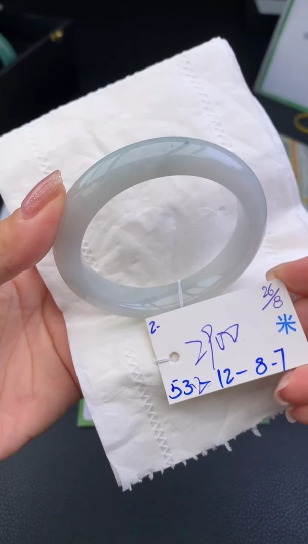 未镶嵌手镯翡翠手镯