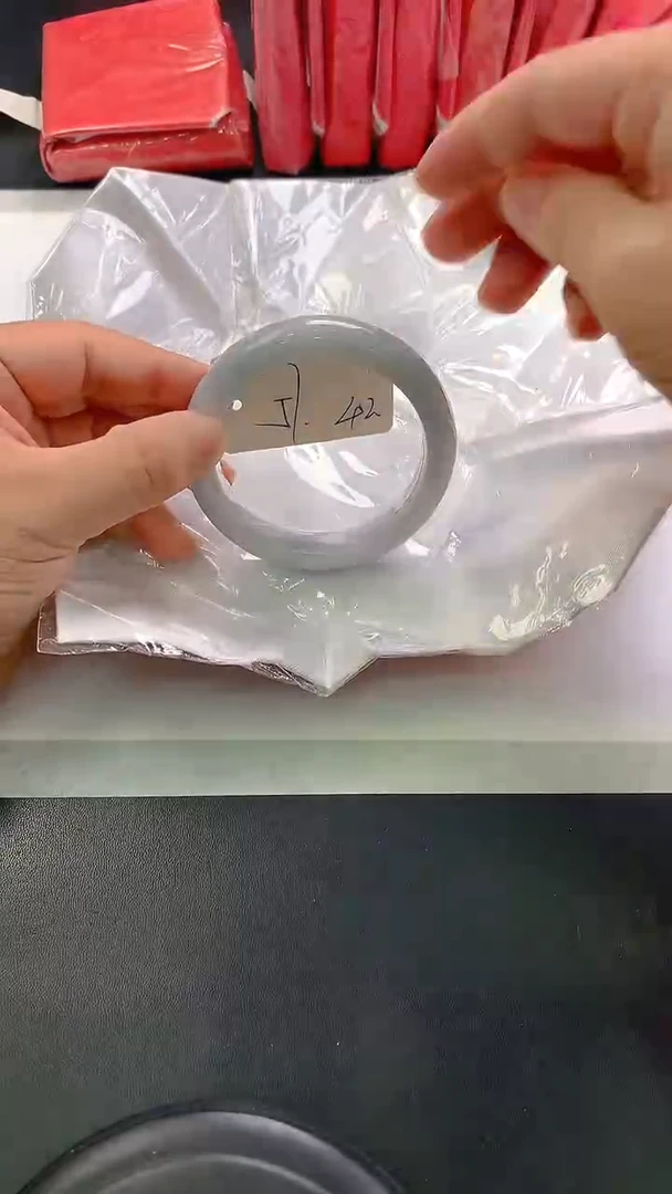 未镶嵌手镯翡翠42