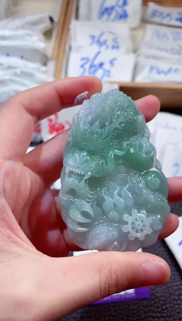 翡翠未镶嵌颈饰00002969