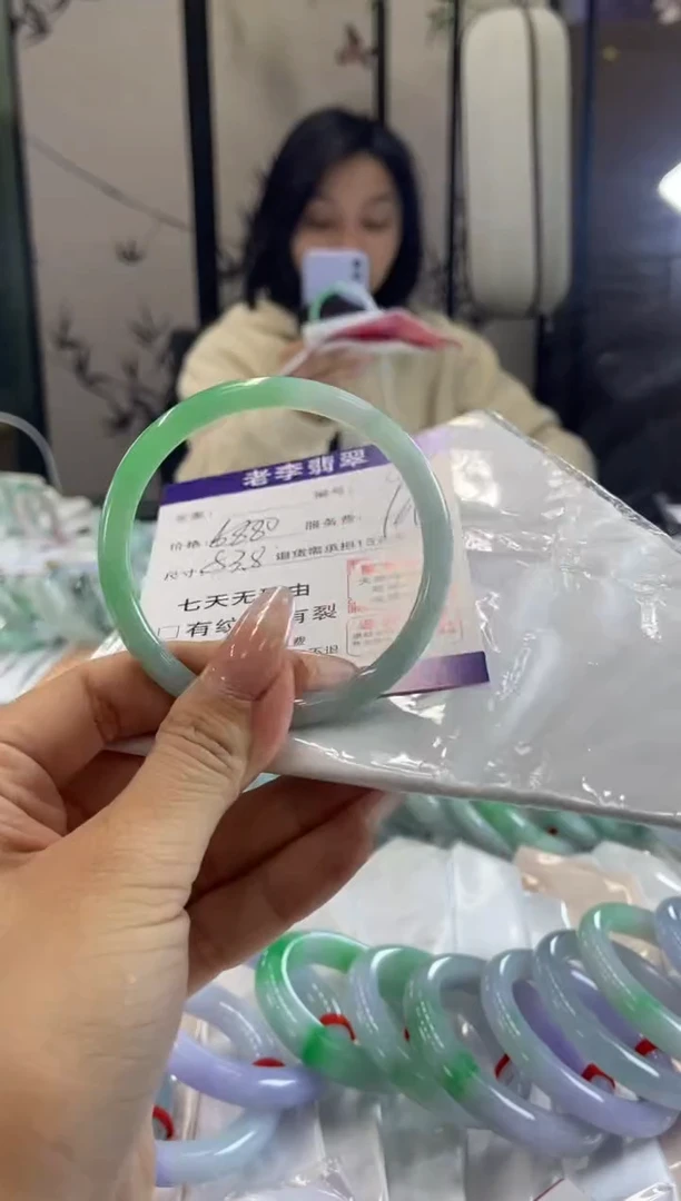 未镶嵌手镯（圆镯）翡翠翡翠手镯单样发一96