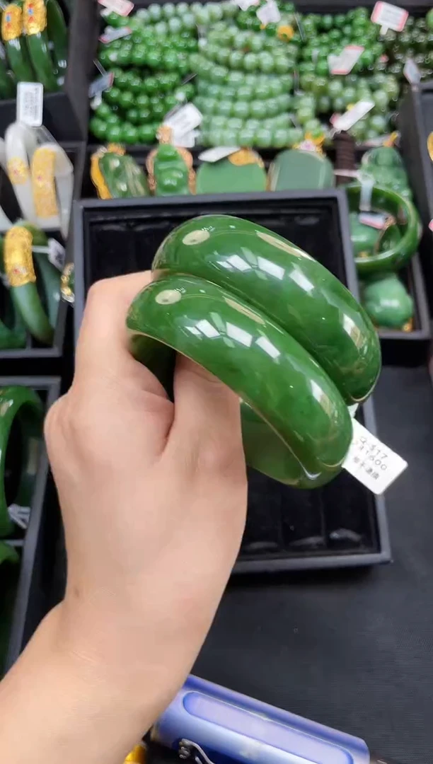 【闪购商品】和田玉手镯未镶嵌58-59圈口多样性发一