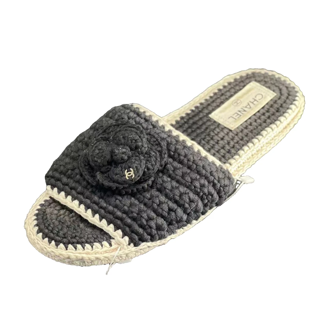 99新 Chanel/香奈儿 39码/黑色山茶花休闲女士平底潮流拖鞋 879