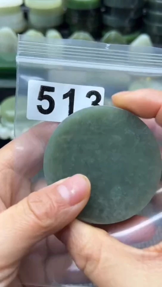 未镶嵌和田玉珠宝半成品镯芯