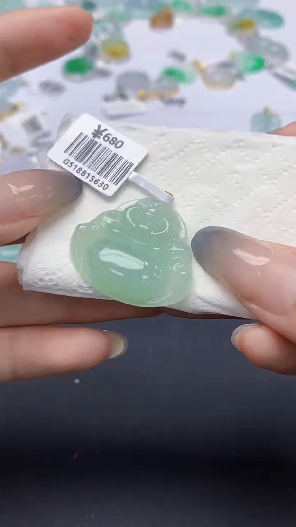 翡翠未镶嵌颈饰天然缅甸a货翡翠