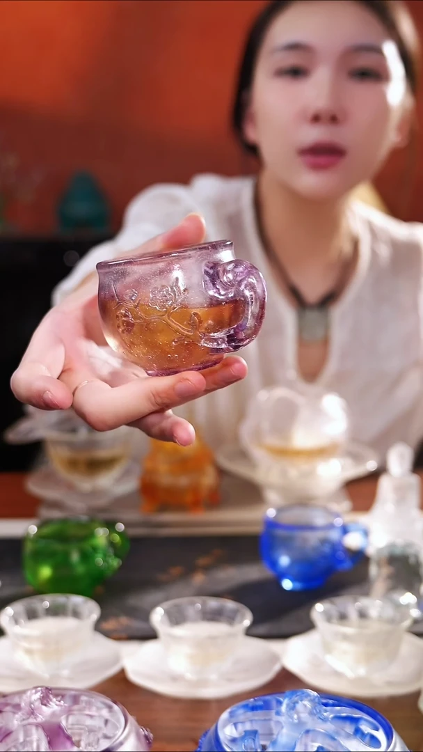 古法琉璃紫色梅花侧把杯