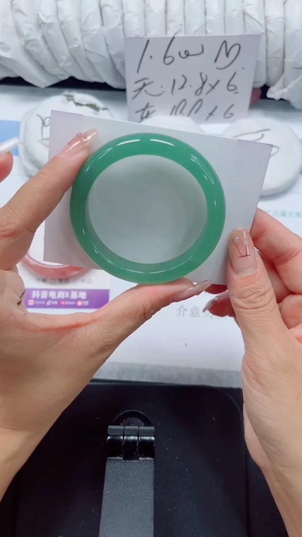 未镶嵌手镯石英质玉199-52