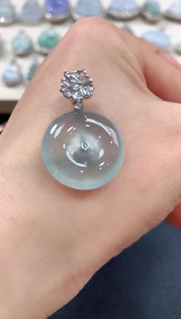 【闪购商品】翡翠吊坠(不含链)18K金镶嵌b142多样性一件发货