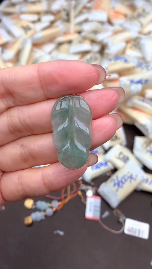 翡翠挂件未镶嵌一福利