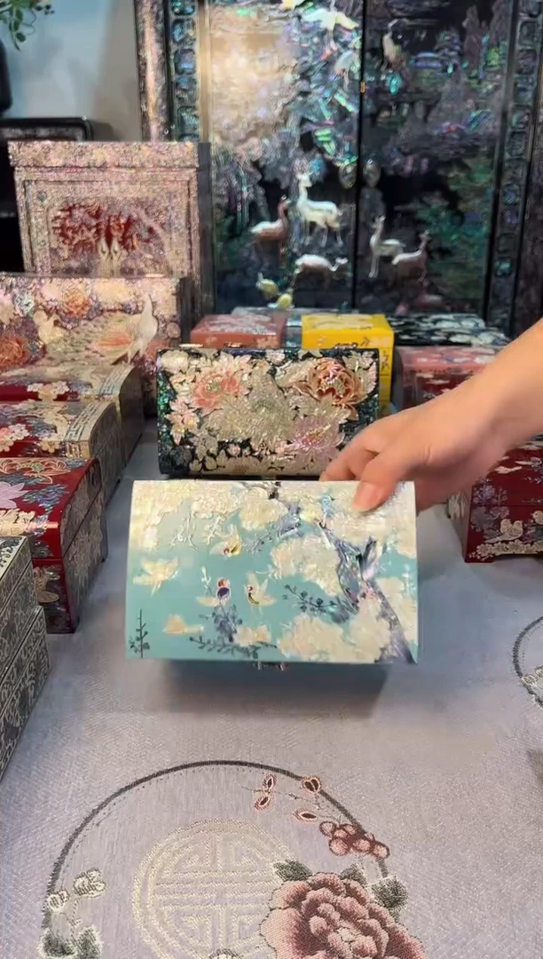 按扣绒布底··弘贝雅螺钿漆器文化馆