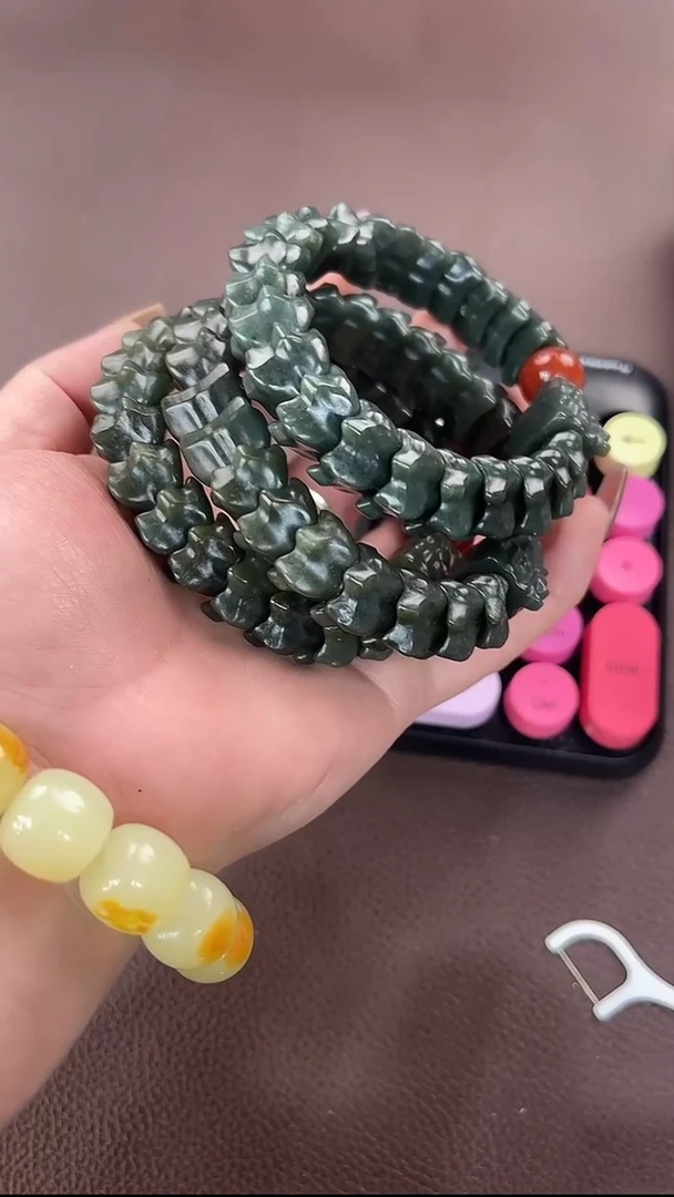 未镶嵌手链透闪石质玉多样式发货随机发一