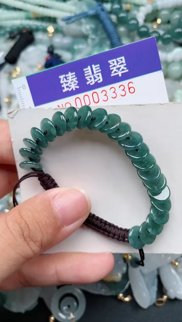 翡翠未镶嵌颈饰.0003336