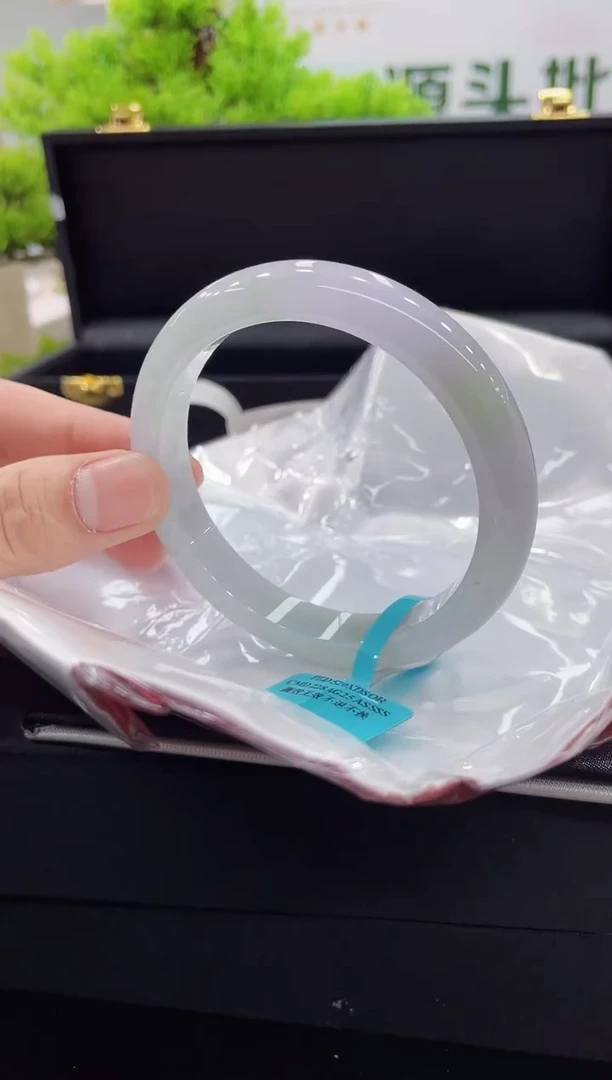 【闪购商品】翡翠手镯未镶嵌手镯