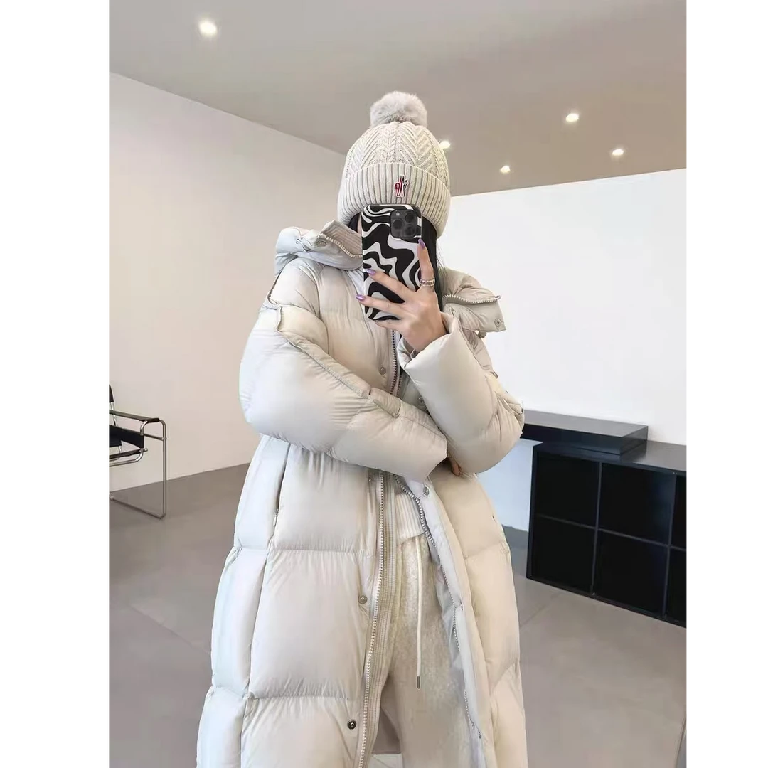 高充绒泡芙款御寒哑光无压感显瘦90白鸭绒女式连帽羽绒服SSS