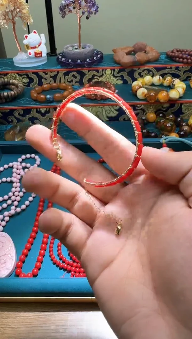 嗨****️多样性发一件 283