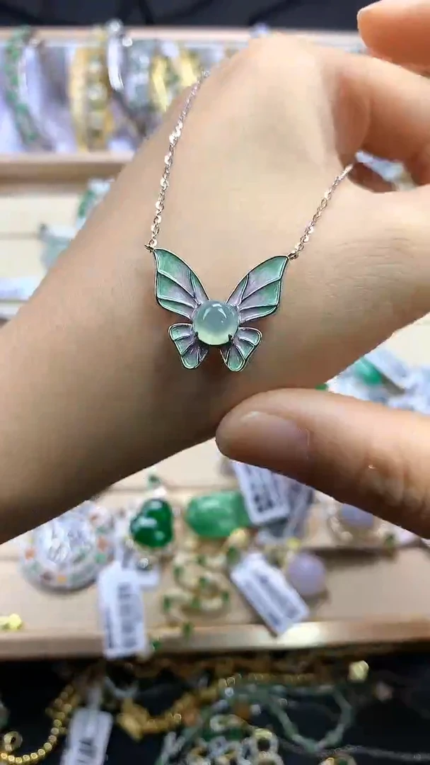 翡翠银S925镶嵌颈饰翡翠 银S925镶嵌 颈饰