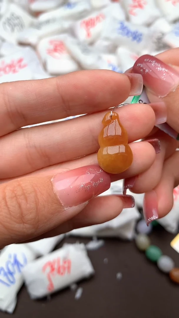 【闪购商品】翡翠挂件未镶嵌一