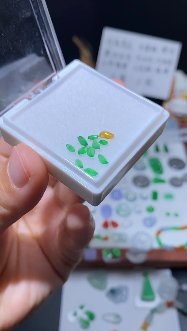 未镶嵌定制翡翠随型