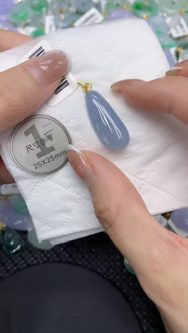 颈饰18K金镶嵌翡翠1111111