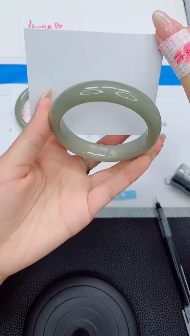 石英质玉手镯未镶嵌a12-57.4