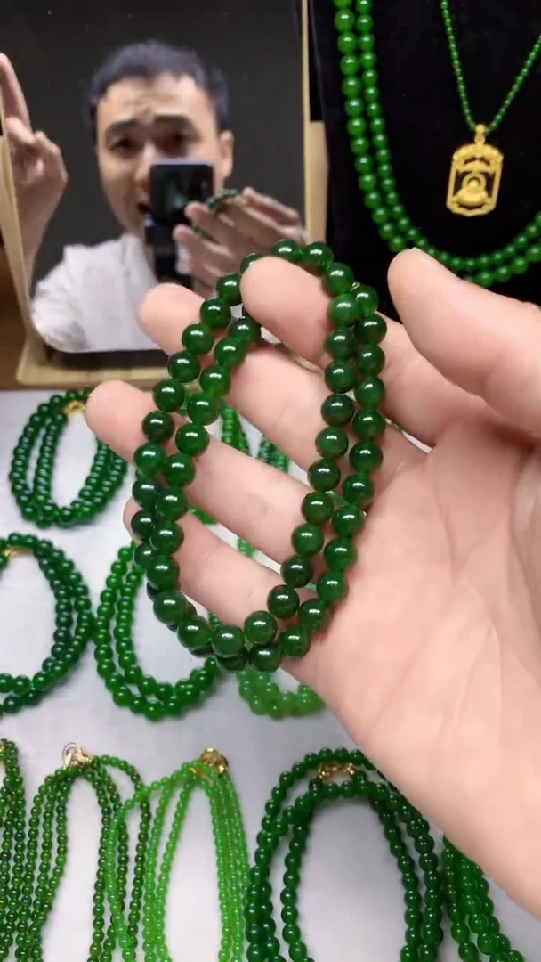 和田玉（碧玉）未镶嵌项链卡8的菠菜绿