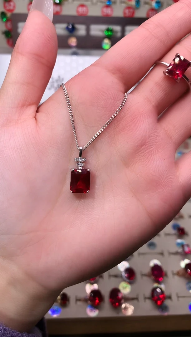 吊坠(赠链)银S925镶嵌红宝石8*10 酒红 银托