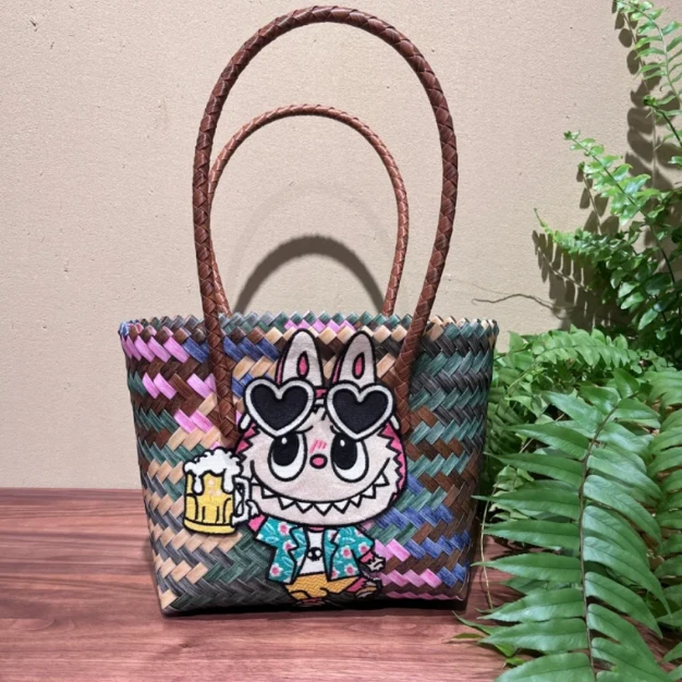 高级质感棕色手工编织可爱ipad书包卡通可爱龅牙女士单肩包手提包