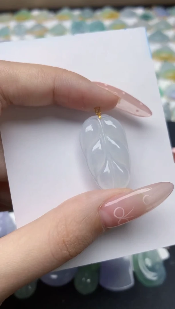 翡翠18K金镶嵌颈饰天然翡翠A货