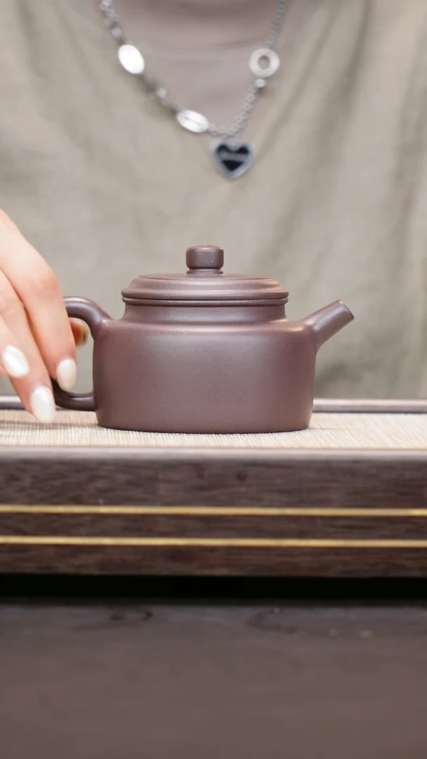 茶壶紫砂四号井底槽清  德钟（邓）