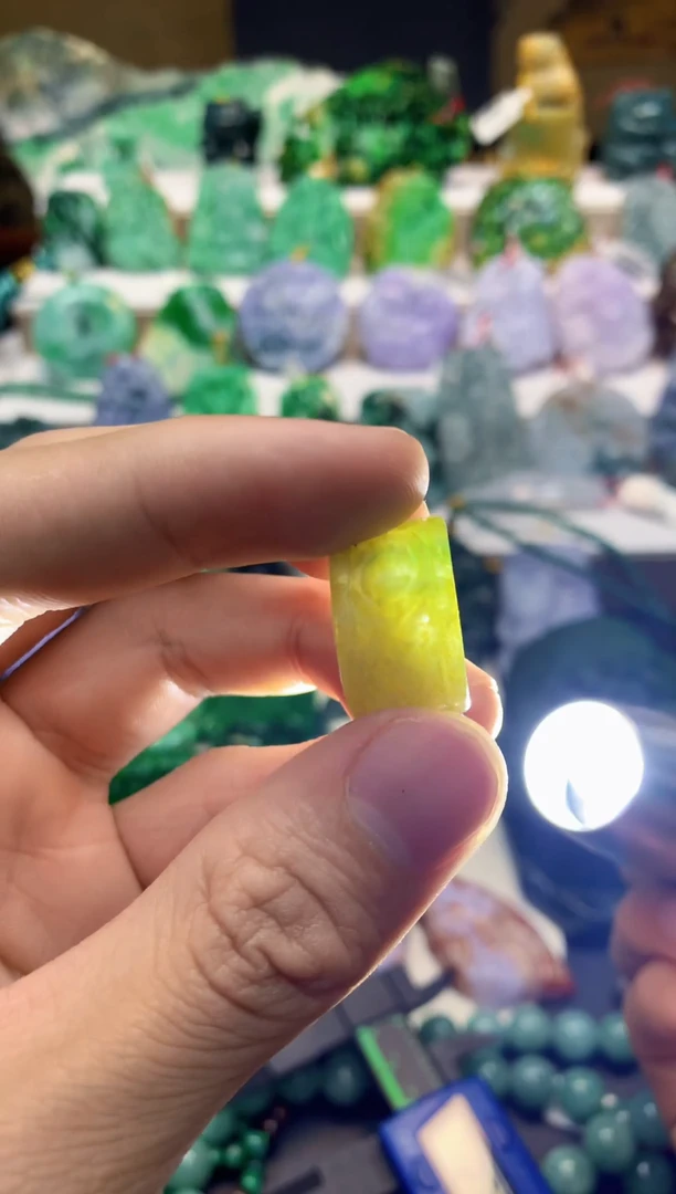 颈饰未镶嵌翡翠天然A货翡翠