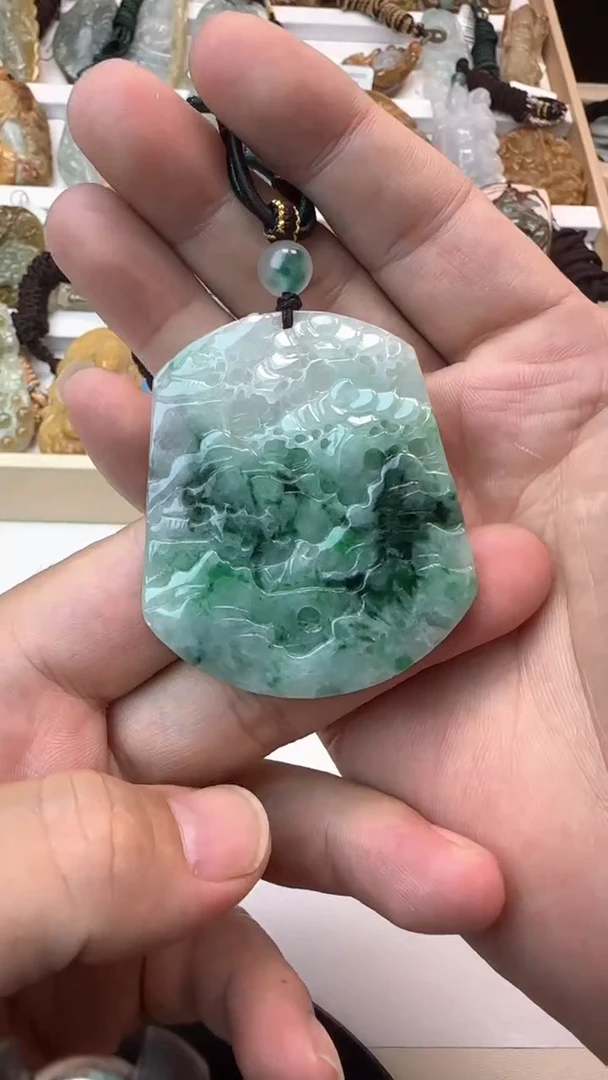 颈饰未镶嵌翡翠睡*天然翡翠