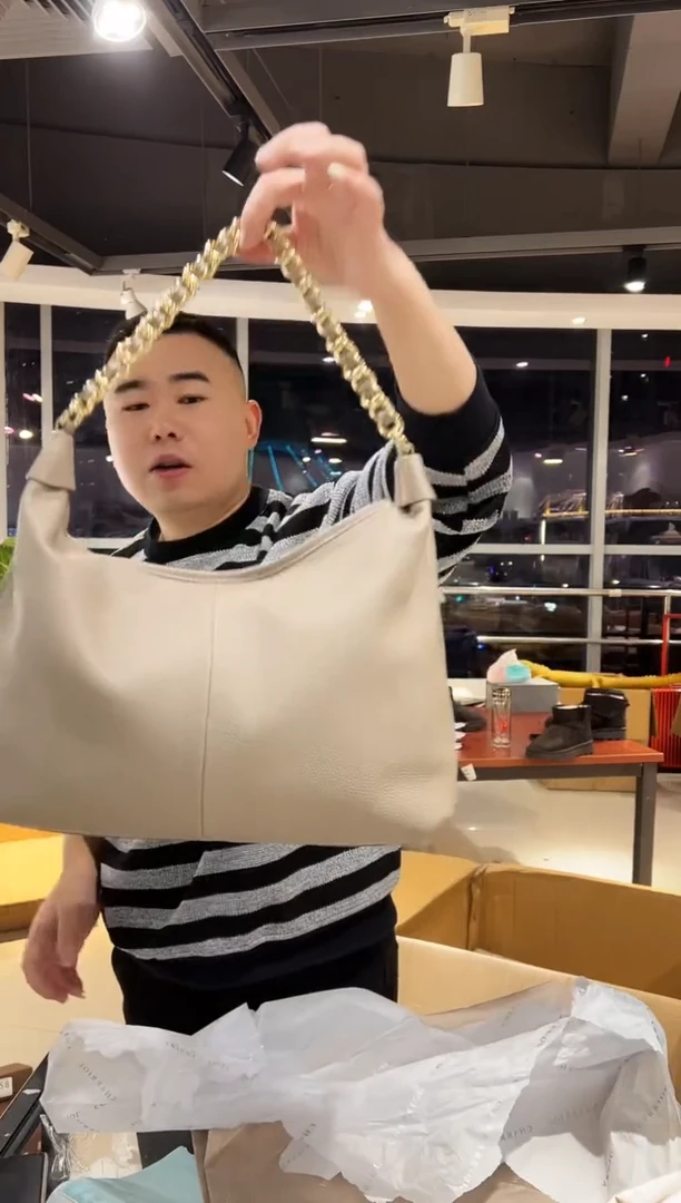 头层牛皮韩爵绅士包包皮具869