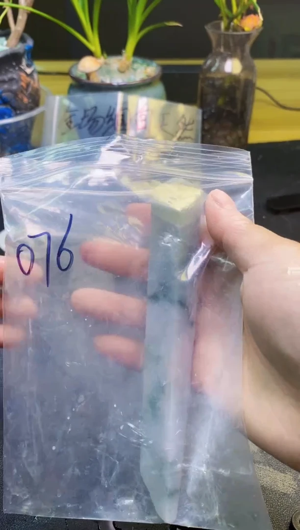 翡翠未镶嵌颈饰天然翡翠076