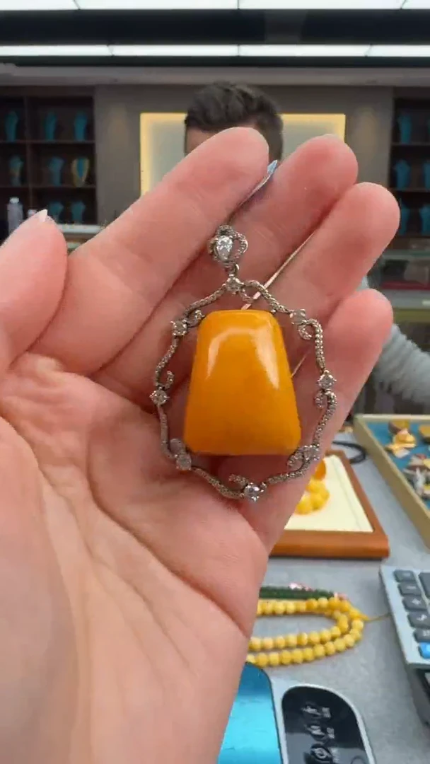 【闪购商品】琥珀颈饰银S925镶嵌秒拍号010