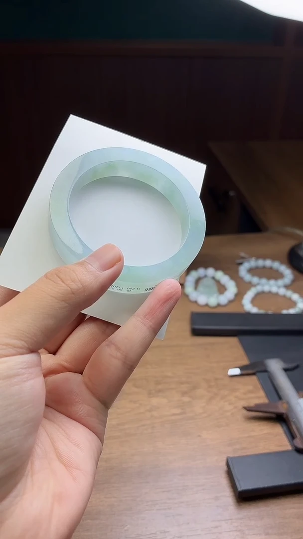 未镶嵌手镯定制翡翠流***雨定制