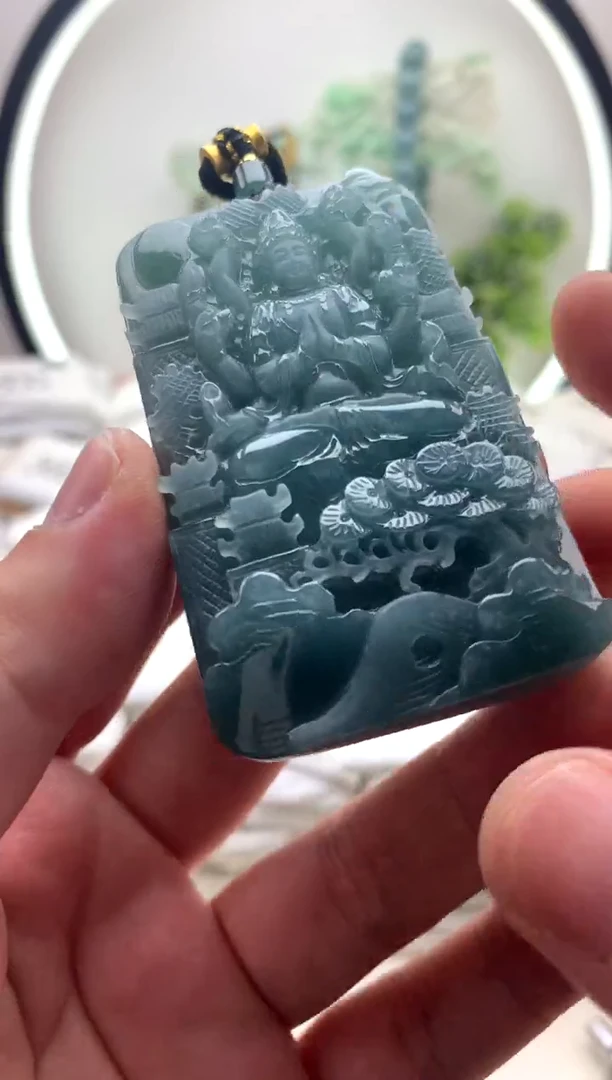 翡翠未镶嵌颈饰千手观音