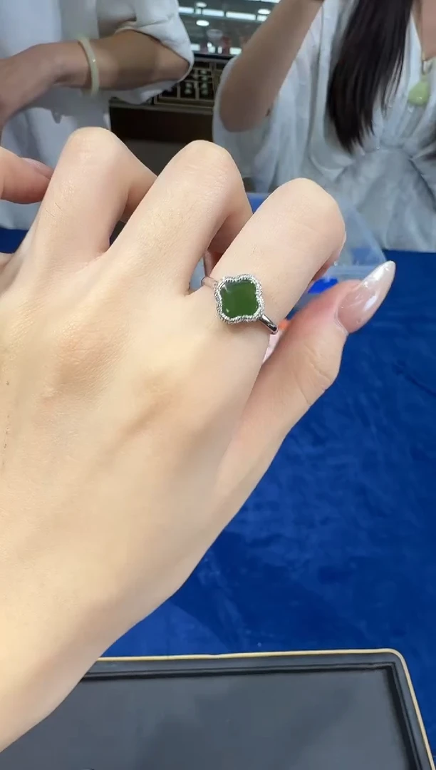 未镶嵌戒指和田玉多样性发其一jy0003
