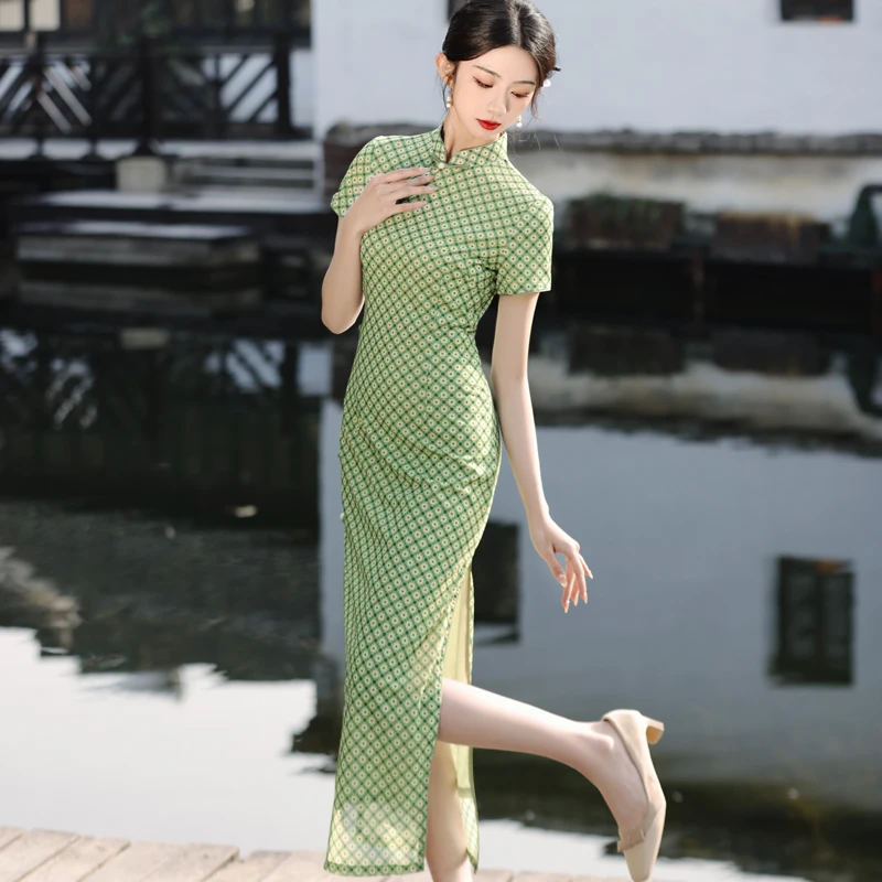 【风清余】2025春款新出炉网纱绿色小花气质复古中式修身日常旗袍