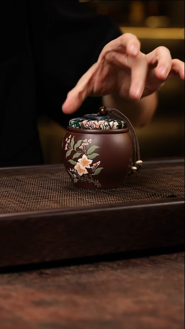 茶壶紫砂泥绘茶叶罐