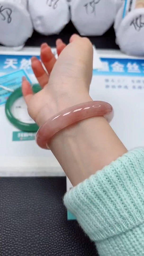 【闪购商品】石英质玉手镯未镶嵌441